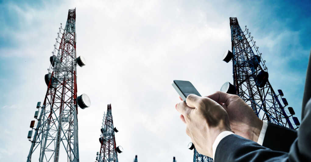 Latest Cell Network Failure Proves You Need To Get a Sat-Comms Device